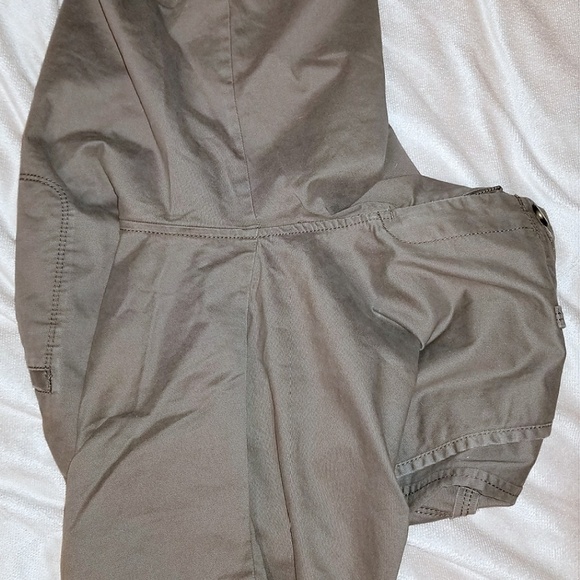 Old Navy perfect bermuda shorts - Picture 3 of 4